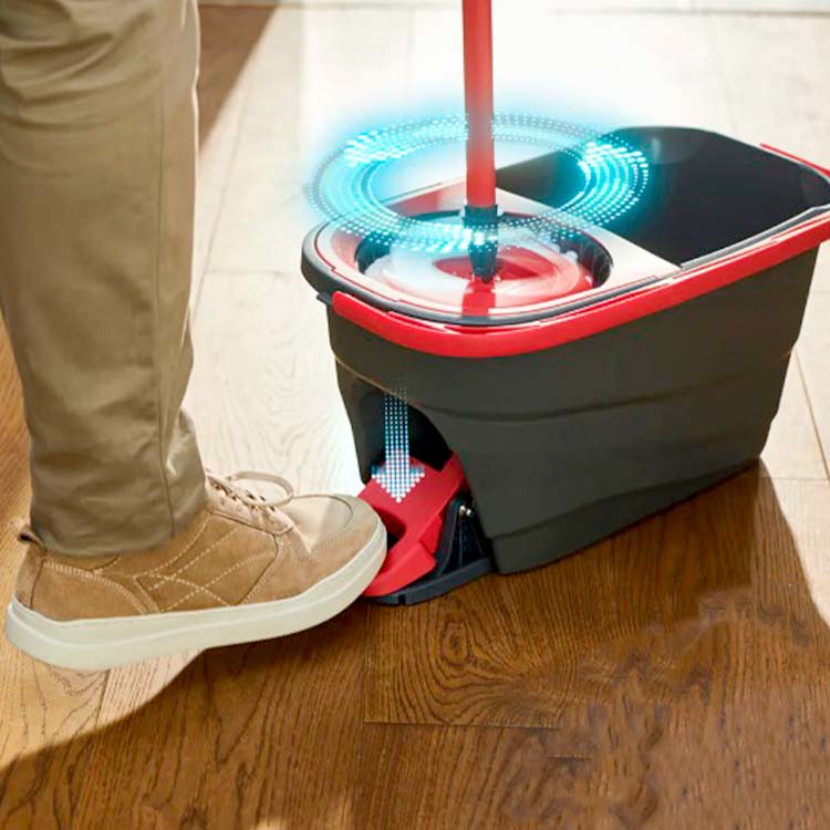 Mop with squeezing bucket with pedal