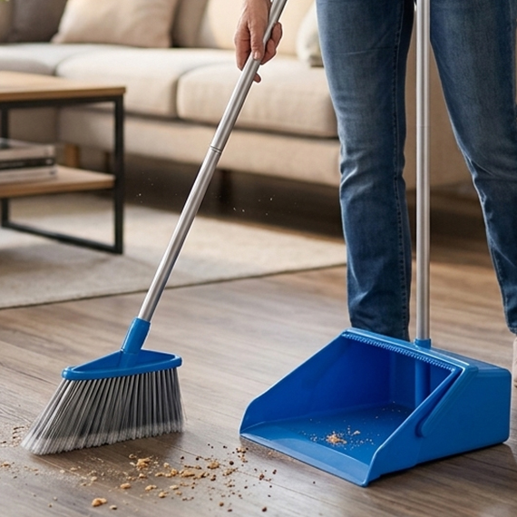 Dustpan with brush 95 cm