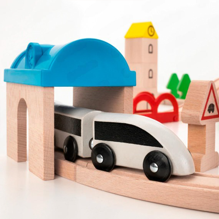 Train with railway 45 elements wooden