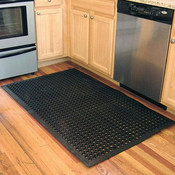 Rubber Floor mat with holes 90x150 cm