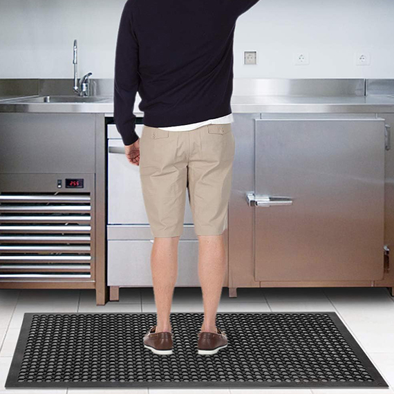 Rubber Floor mat with holes 90x150 cm