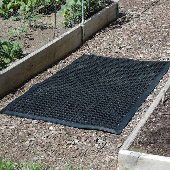 Rubber Floor mat with holes 90x150 cm