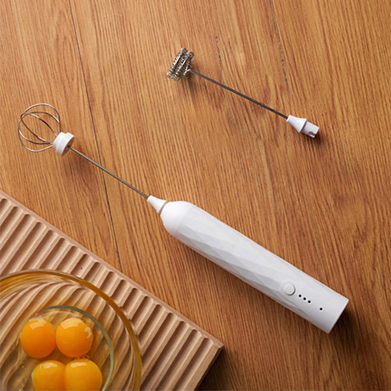 Electric mixer for coffee