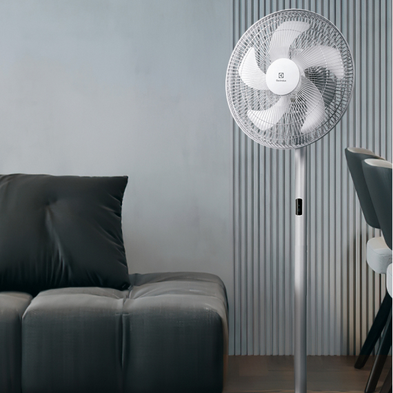 Floor fan with remote control 90°