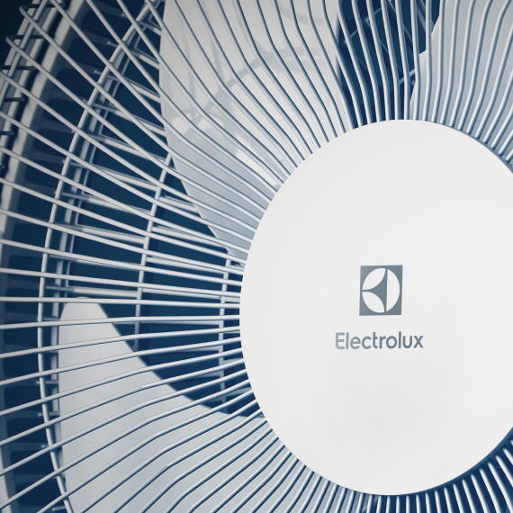 Floor fan with remote control 90°