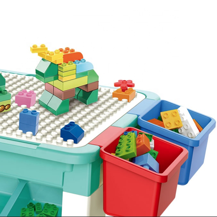Children's table with lego set 69 pcs