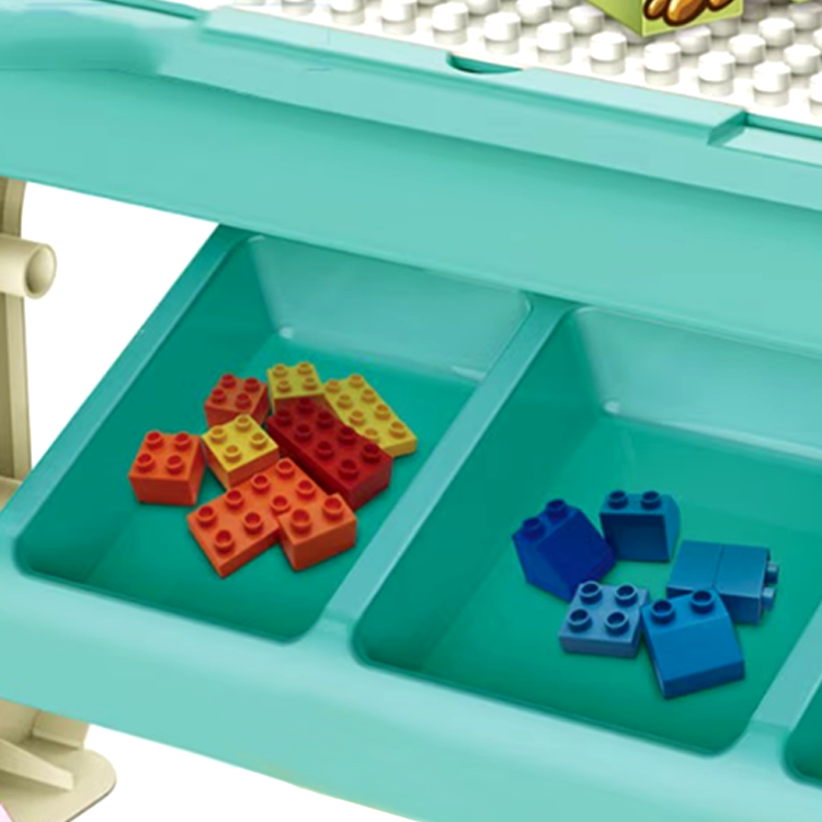 Children's table with lego set 69 pcs