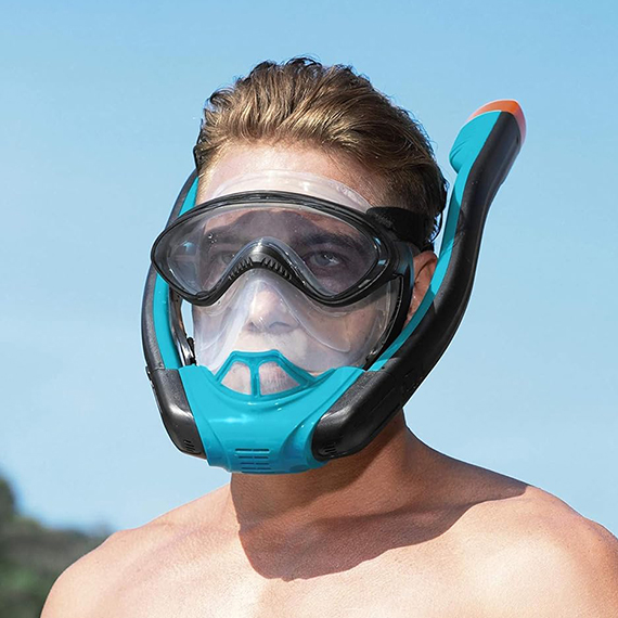 Swimming goggles / Mask with a breathing tube