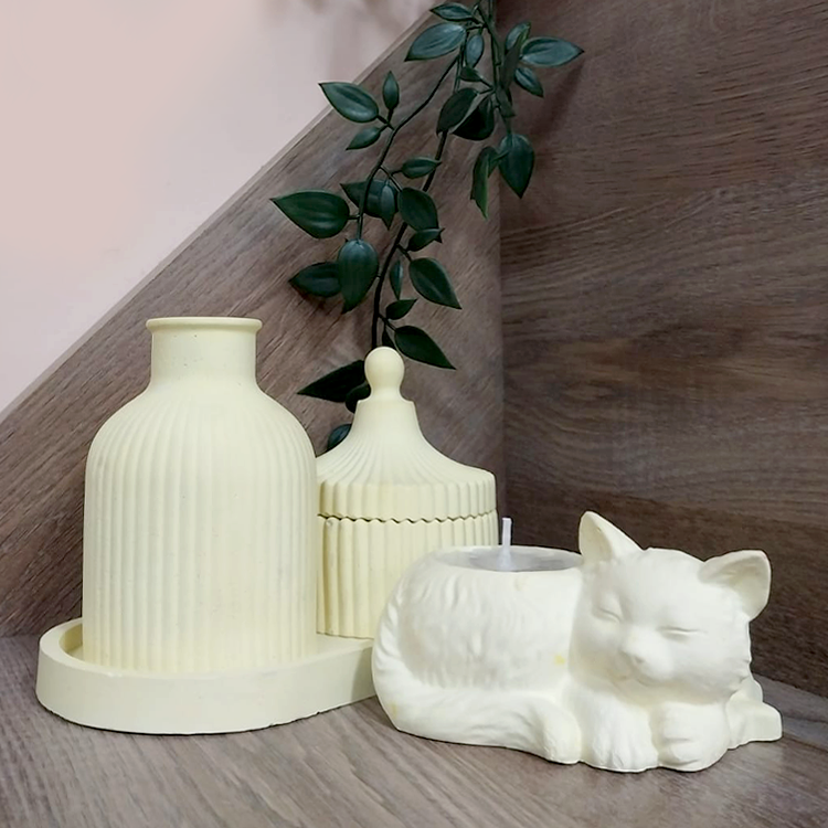 Candle with plaster candlestick, Դեղին