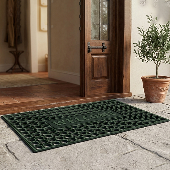 Door mat with holes 45x75 cm
