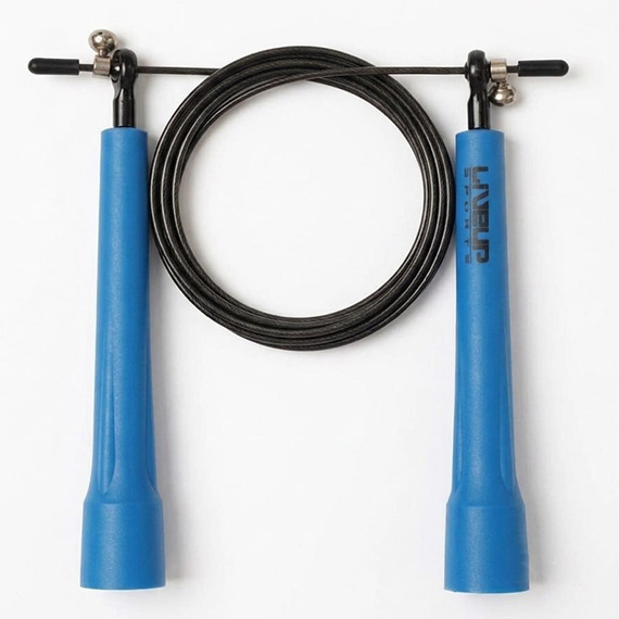 Skipping rope with steel cable and plastic handle